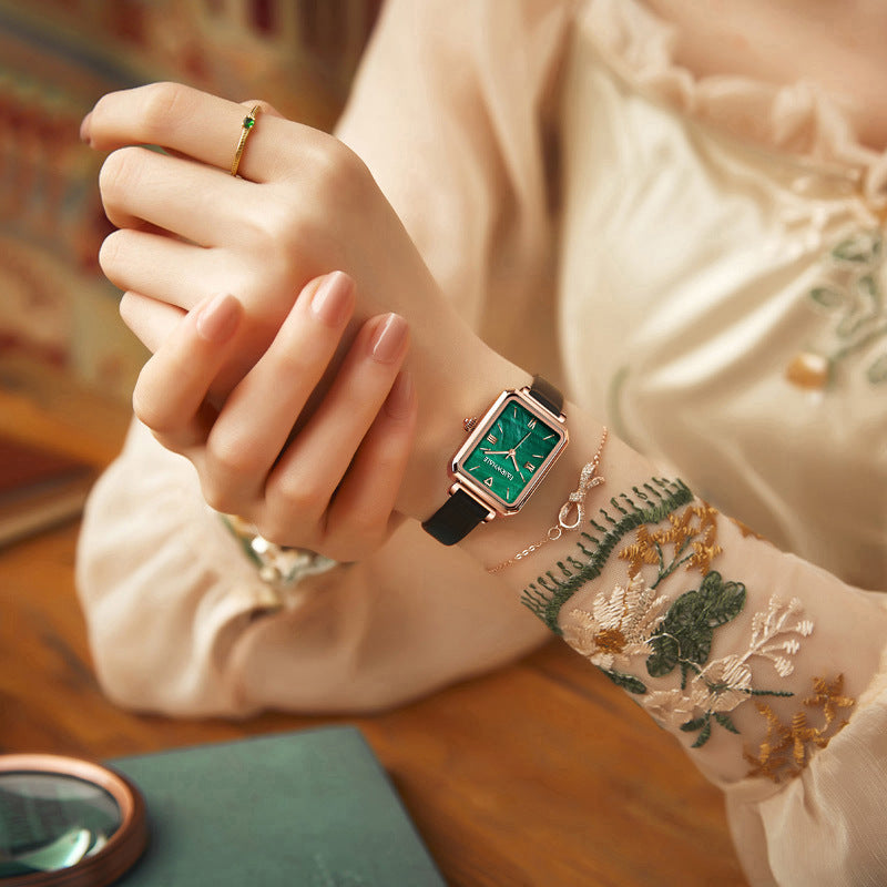 Montre Femme FAIRWHALE Étanche  Élégance Rétro & Cadran Vert