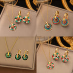 Parure Bijoux Femme  Collier & Boucles Dorés avec Motif Floral en Émail