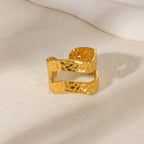Bague femme martelée large ouverte  Acier inoxydable plaqué or ou argent