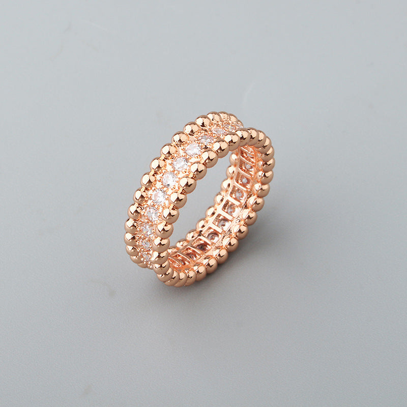 Bague femme en acier inoxydable avec zircons étincelants – Élégance et raffinement