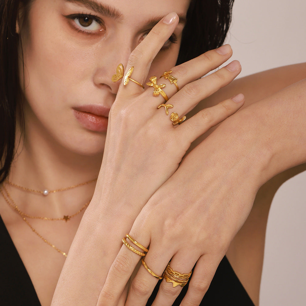Bague Fleur de Tulipe  Acier Inoxydable Plaqué Or 18K  Ajustable