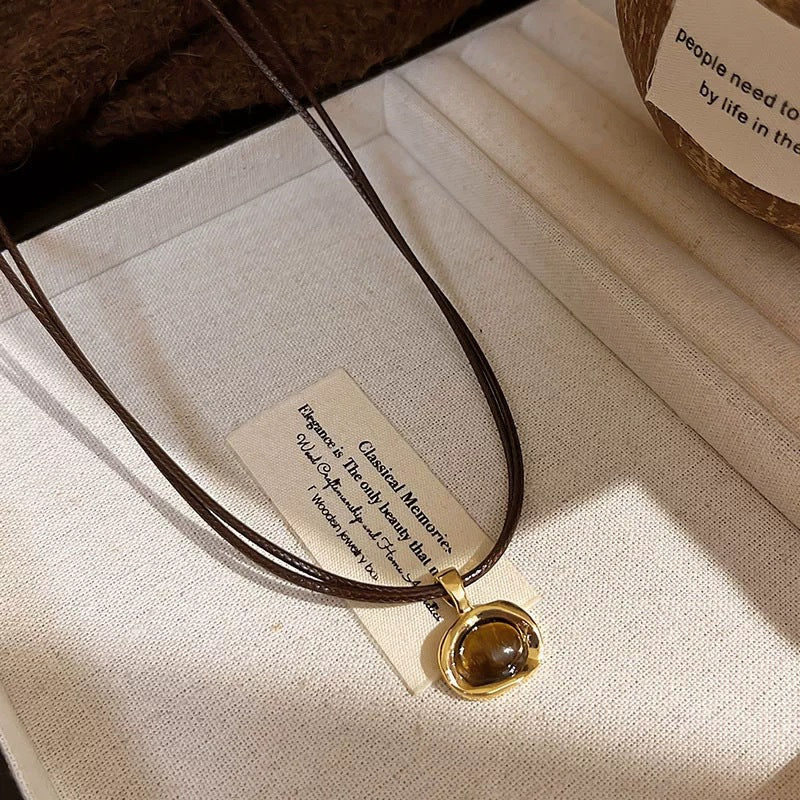 Collier  Vintage  Pendentif Œil de Tigre Maillard