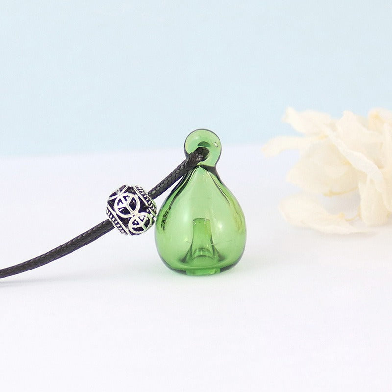 Collier diffuseur d'huiles essentielles en verre  Pendentif parfum élégant | Bijou bien-être & cadeau original
