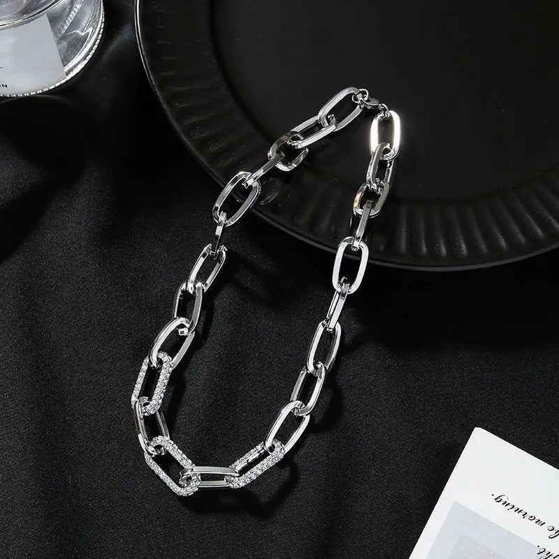 Collier Femme Gros Maillons Dorés avec Zircons – Bijou Tendance Chic et Élégant