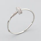 Bracelet Femme en Acier Inoxydable – Design Clou avec Pierres Micro-Incrustées