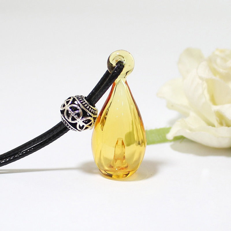 Collier diffuseur d'huiles essentielles en verre  Pendentif parfum élégant | Bijou bien-être & cadeau original