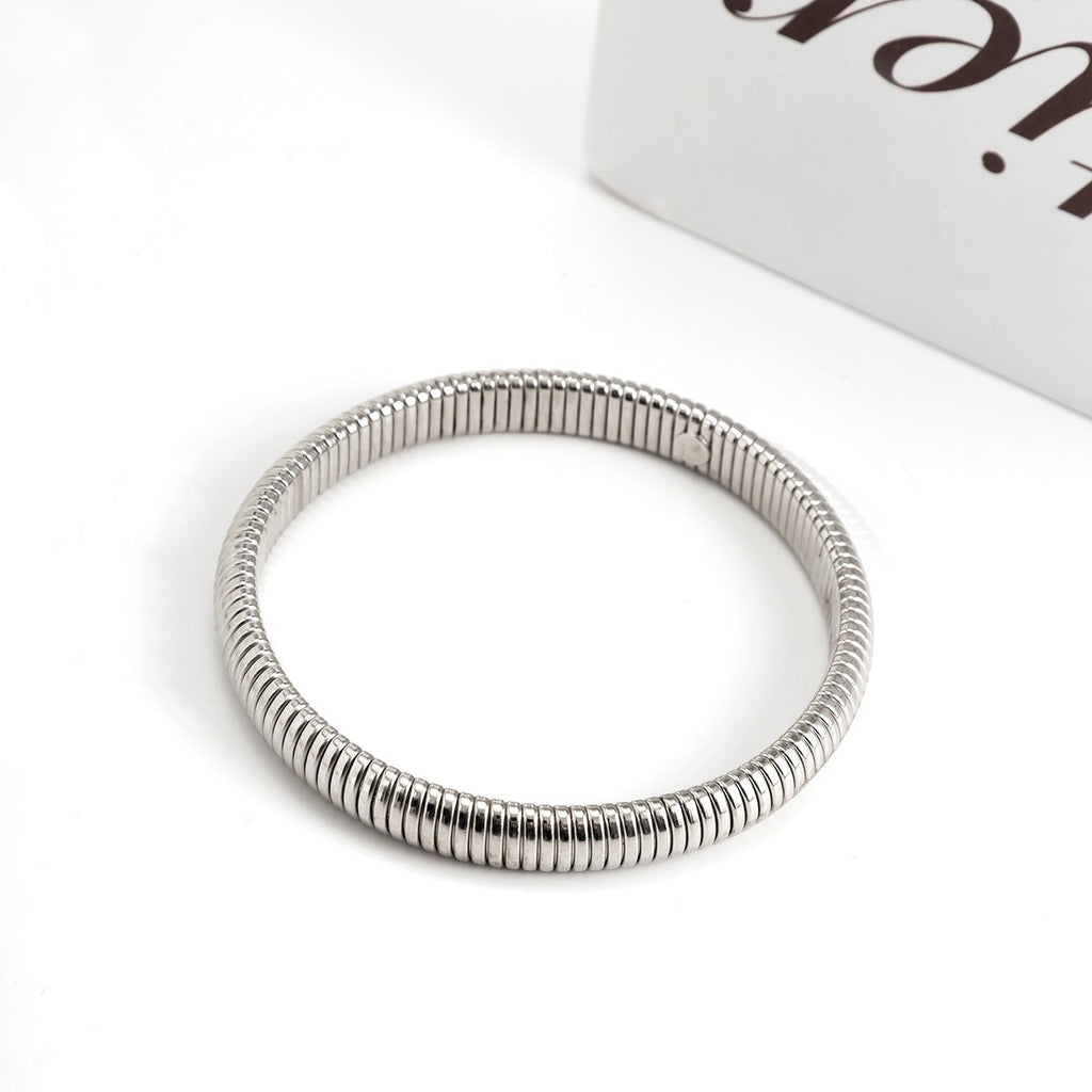 Bracelet Jonc Triple Tour Doré – Style Punk Chic Femme