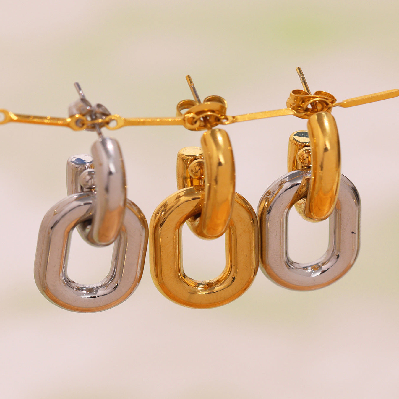 Boucles dOreilles Enigma  Chaîne Creuse Bicolore en Acier Inoxydable & Plaqué Or 18K