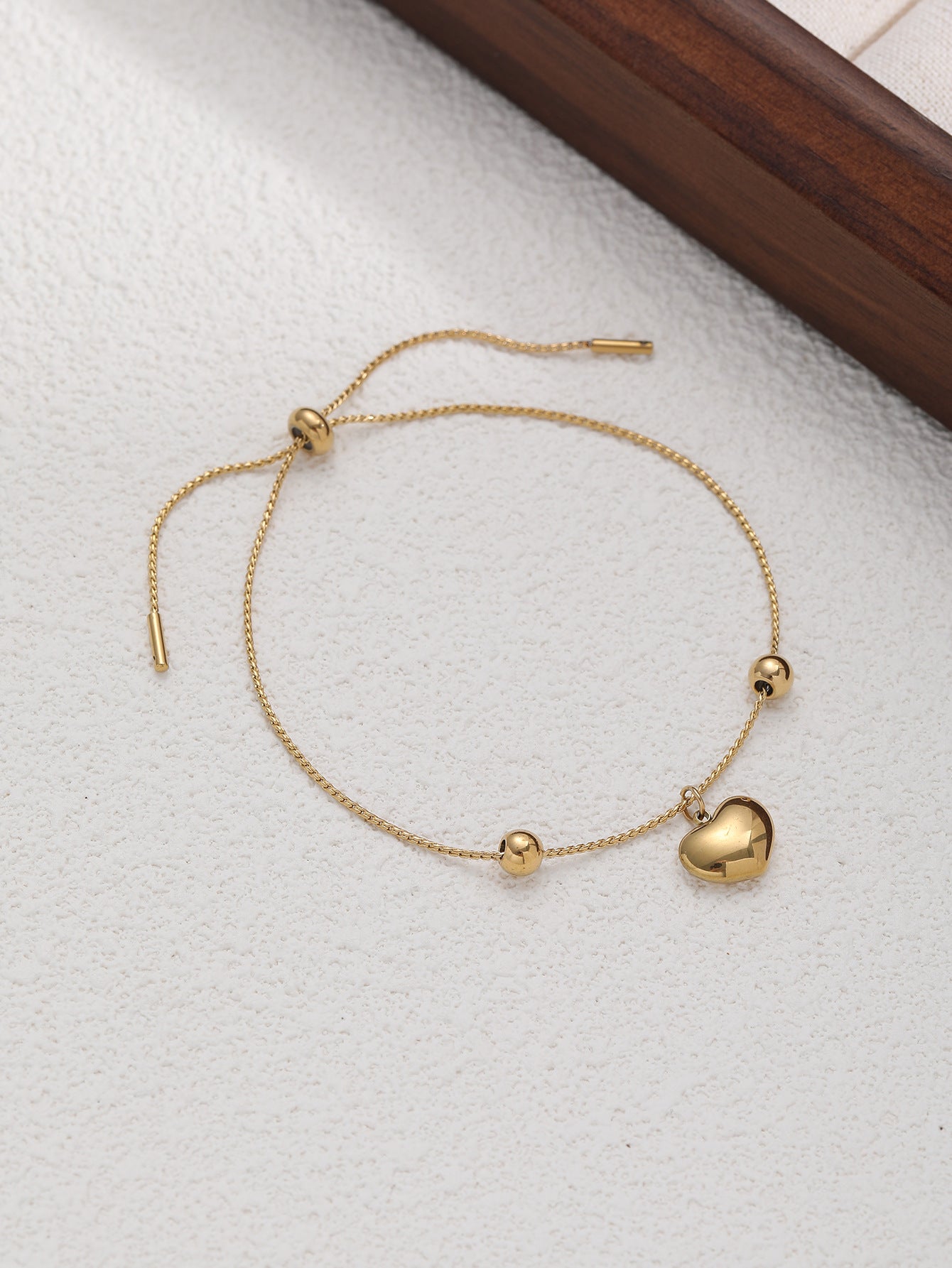 Set de bracelets femme dorés en acier inoxydable  Chaînes & pendentifs cœur | Bijoux mode haut de gamme, tendance & résistants