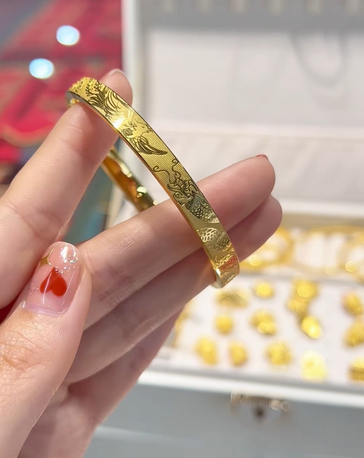 Bracelet Luxe Rigide Motifs Orientaux Gravés