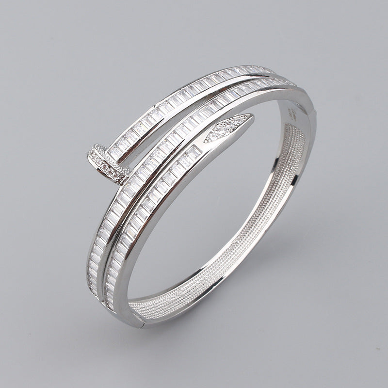 Bracelet Femme en Acier Inoxydable Sertis de Zircons – Disponible en Doré, Argenté ou Or Rose