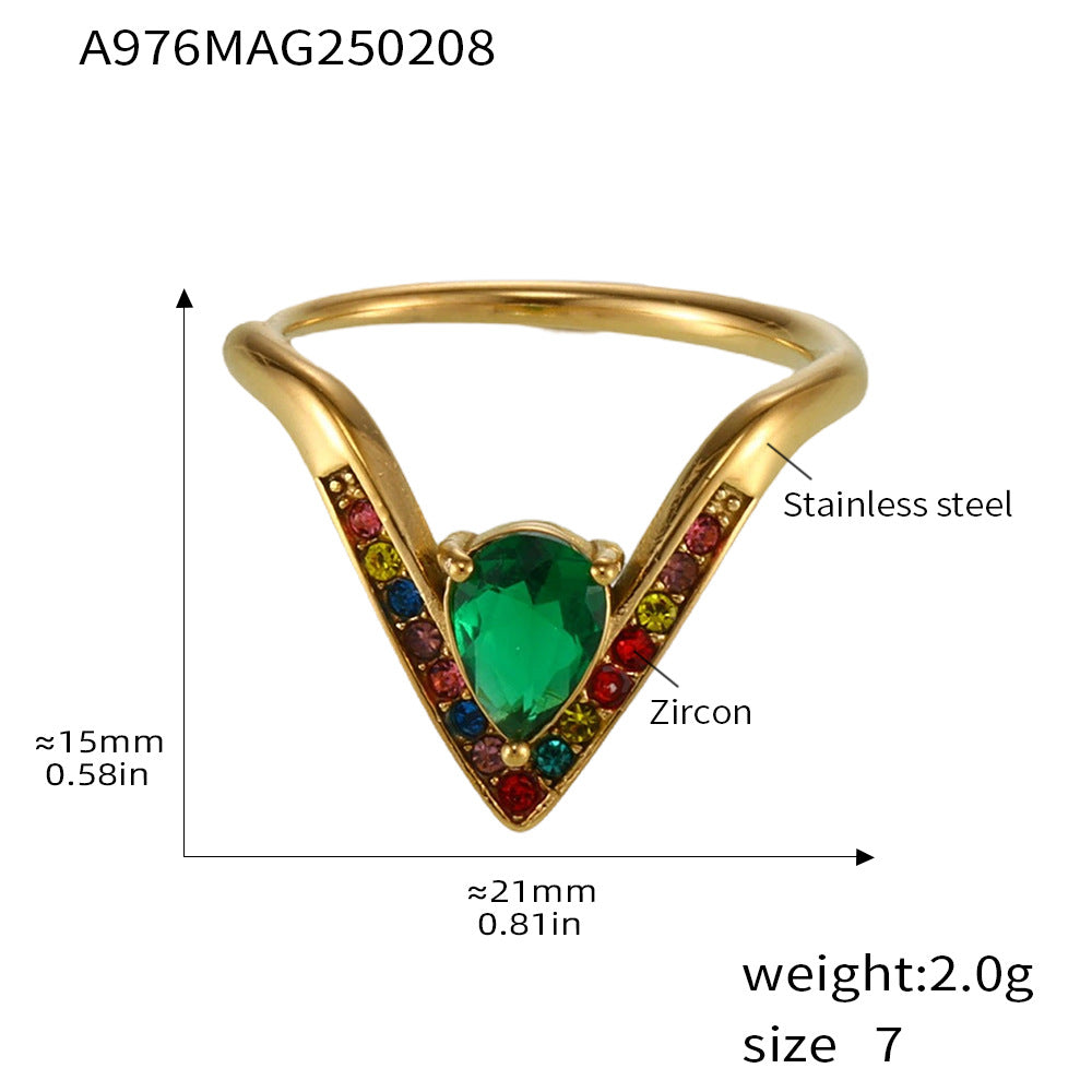 Bague en V Dorée Incrustée de Zircons  Élégance Mystérieuse & Luxe Moderne