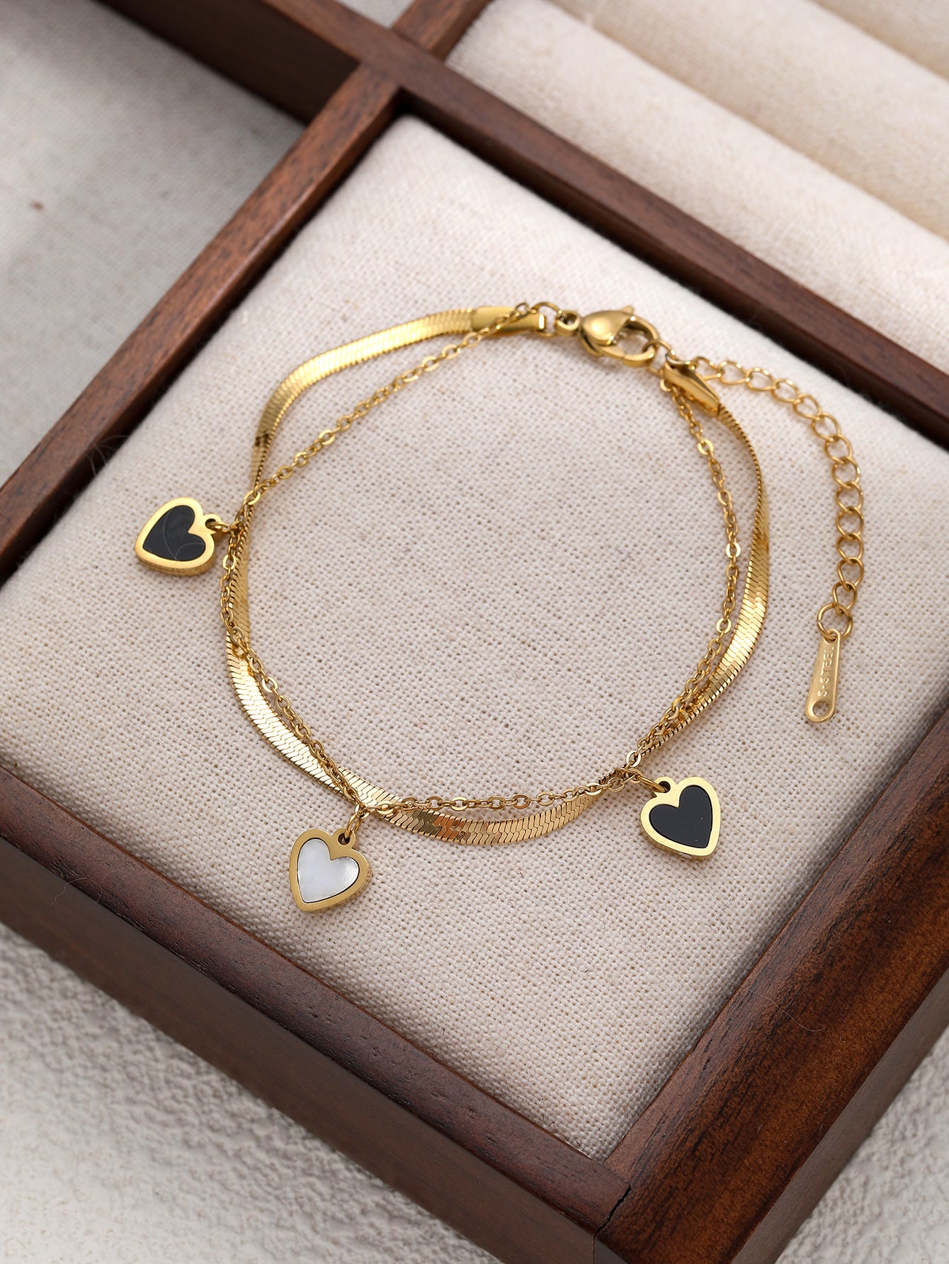 Set de bracelets femme dorés en acier inoxydable  Chaînes & pendentifs cœur | Bijoux mode haut de gamme, tendance & résistants