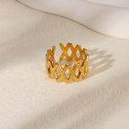 Bague femme géométrique ajourée  Acier inoxydable plaqué or ou argent