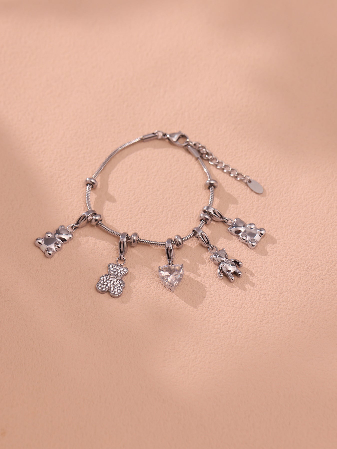 Bracelet Charms d'Or  Acier inoxydable doré et zircon, breloques cœur, papillon et ourson