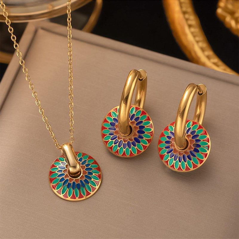 Parure Bijoux Femme  Collier & Boucles Dorés avec Motif Floral en Émail