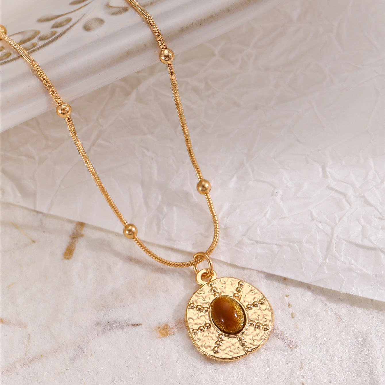 Collier Pendentif Rétro Maillard  Effet Œil de Tigre & Acier Hiver